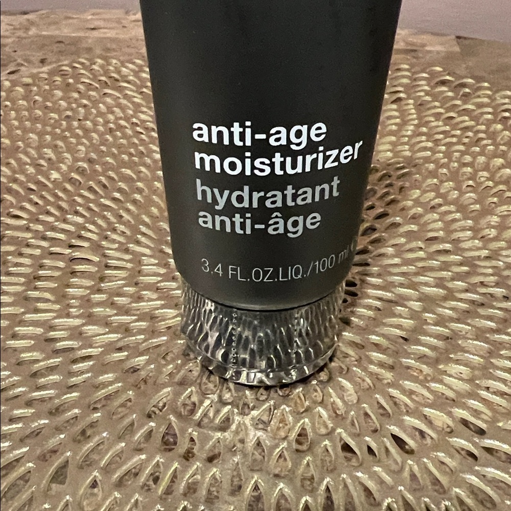 Clinique For Men Anti-age Moisturizer and Anti-age Eye Cream Bundle - Picture 2 of 6